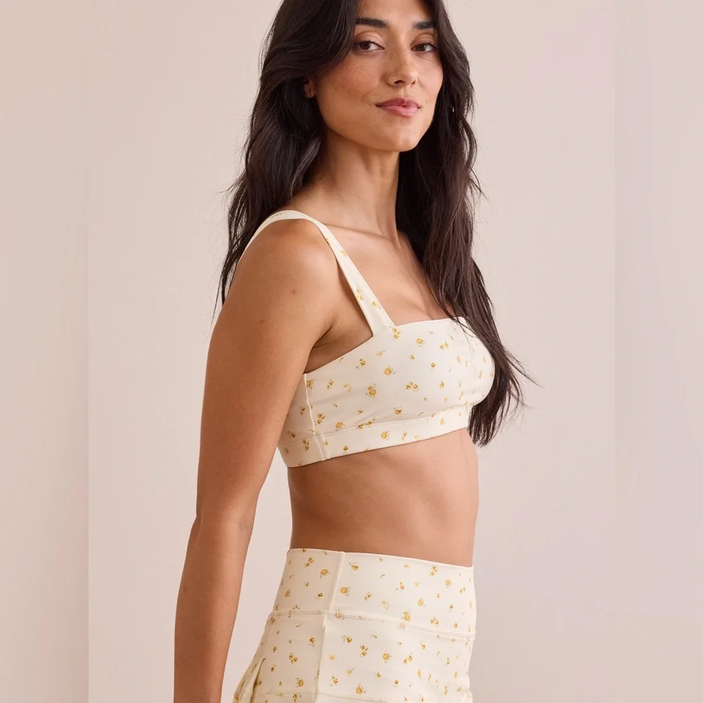 ✨NWT~Altar’d State “Raise the Bar” Floral Sports Bra✨ - Picture 1 of 7